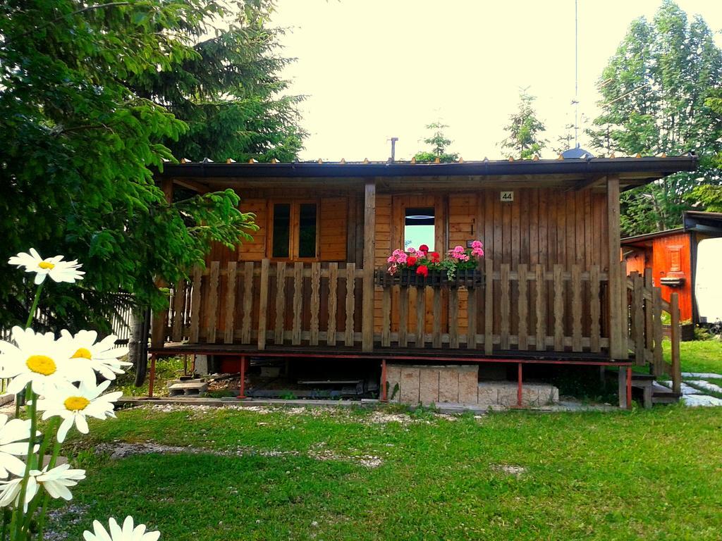 Campeggio Branchetto Hotel Bosco Chiesanuova Exterior photo