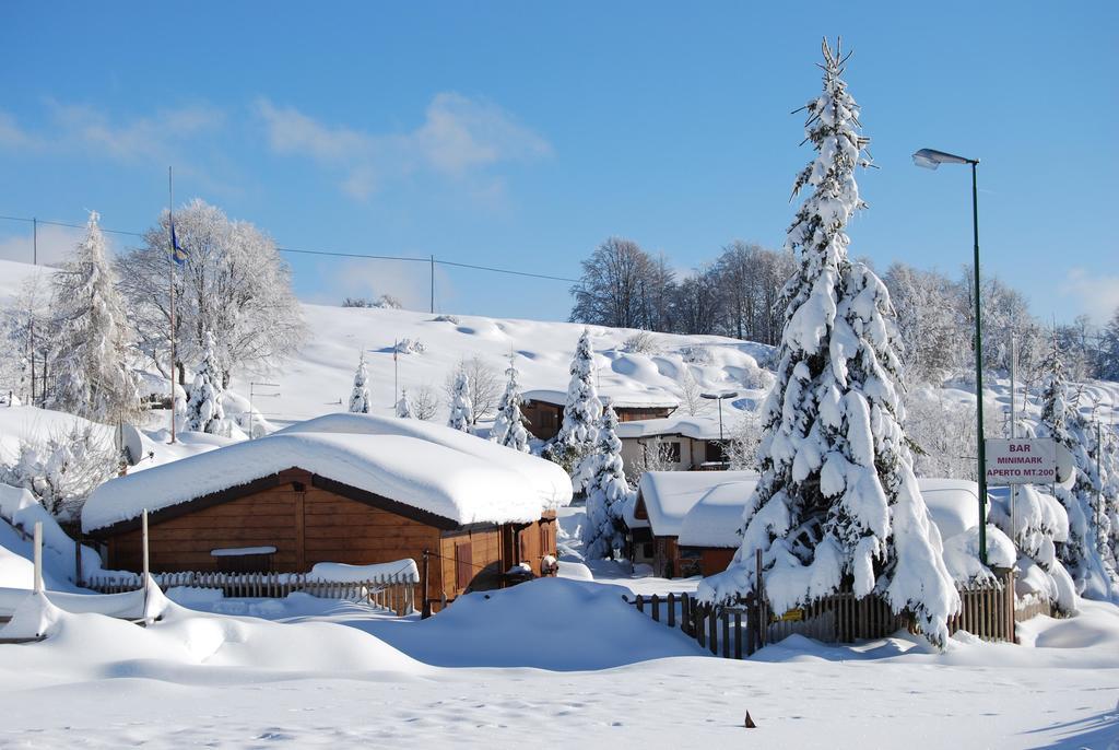 Campeggio Branchetto Hotel Bosco Chiesanuova Exterior photo
