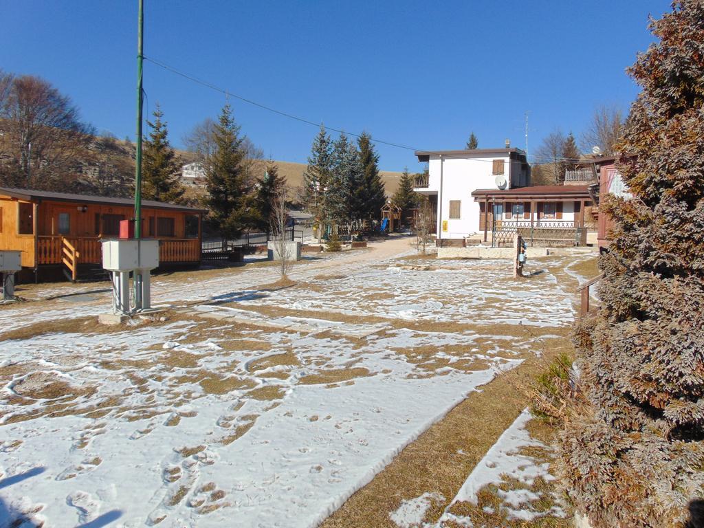 Campeggio Branchetto Hotel Bosco Chiesanuova Exterior photo